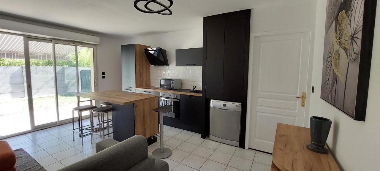Superbe Appartement Proche De Tout, Climatise. La Teste-de-Buch Exteriör bild